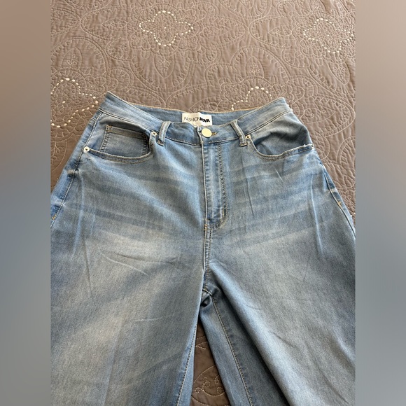 Fashion Nova Juniors Wide Leg Jeans NWT Size 3 - Picture 7 of 12